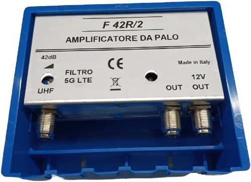 Pole antenna amplifier - antenna, with